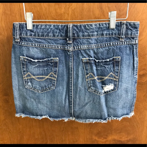 Mossimo Distressed Skirt - Picture 2 of 5